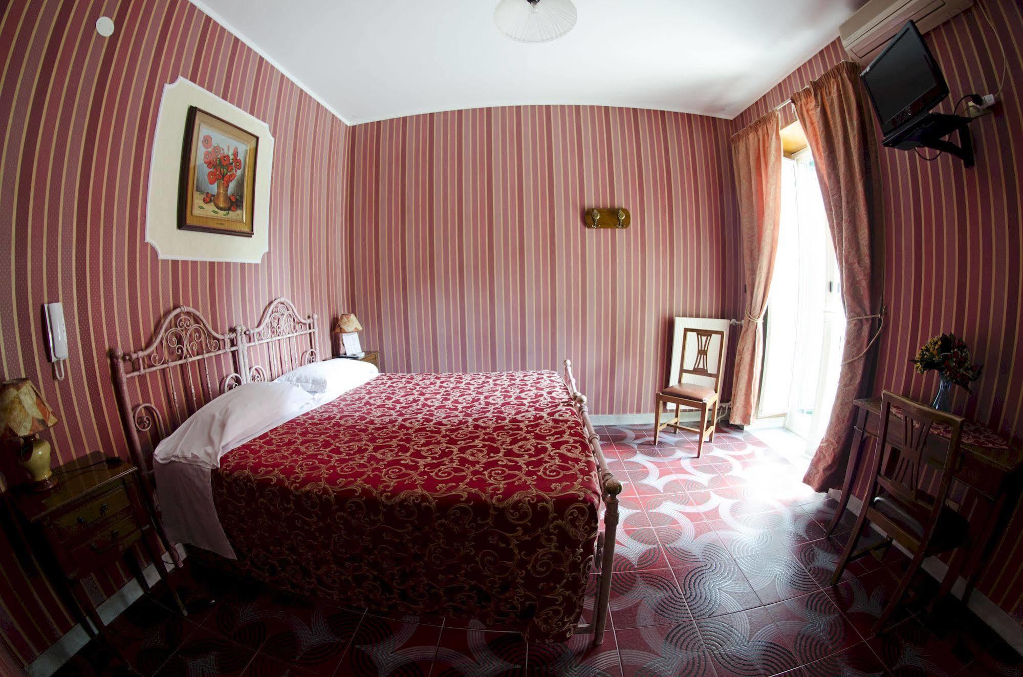 Hotel Villa Maria Napoli Esterno foto