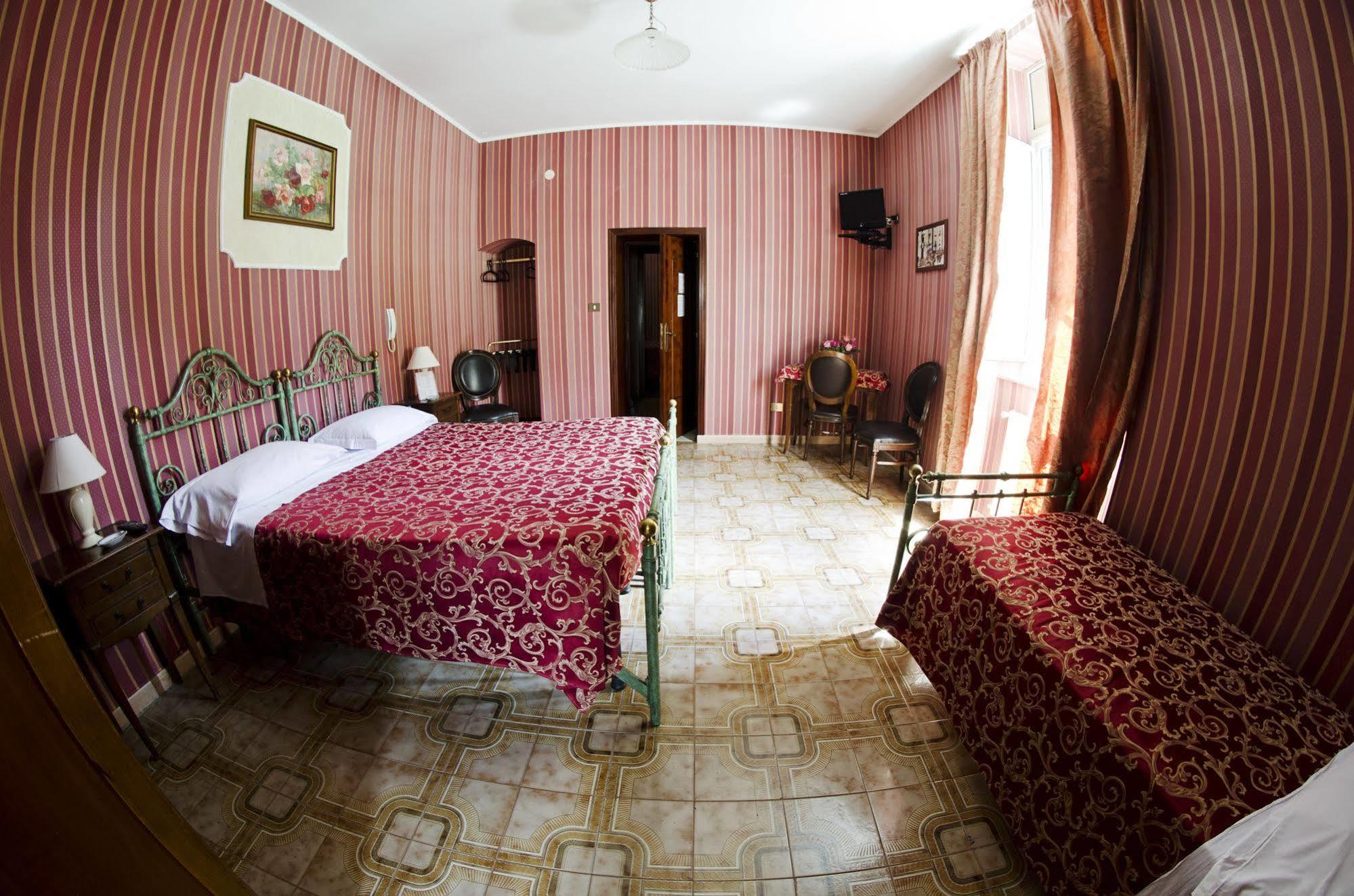 Hotel Villa Maria Napoli Esterno foto