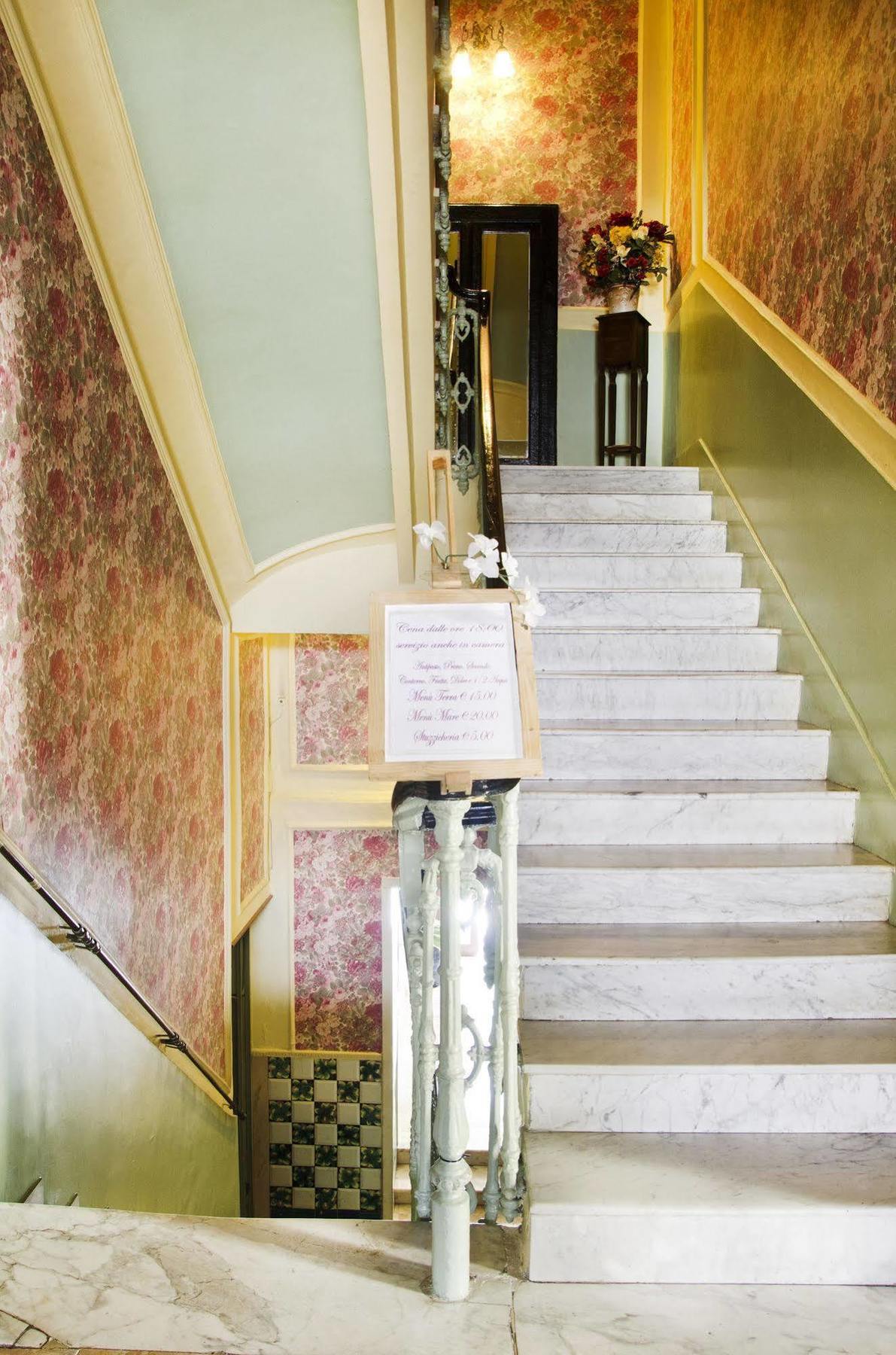 Hotel Villa Maria Napoli Esterno foto